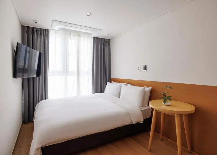 Kenny Gijang Hotel
