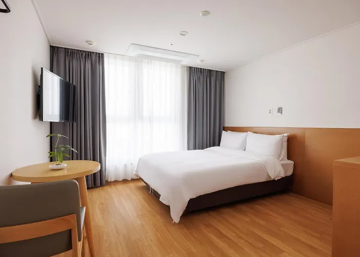 Kenny Gijang Hotel
