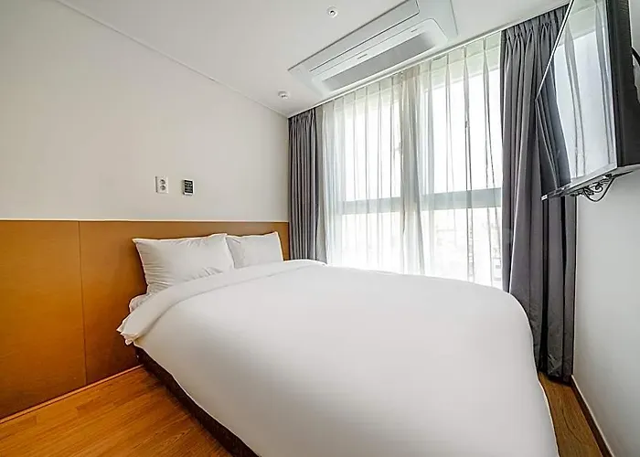 Kenny Gijang Hotel 3*