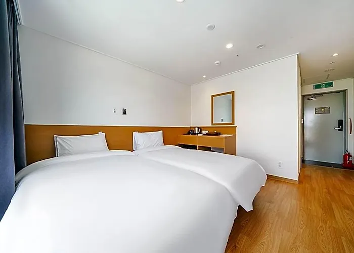 Hotel Kenny Gijang 3*