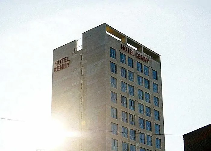 Kenny Gijang Hotel 3*
